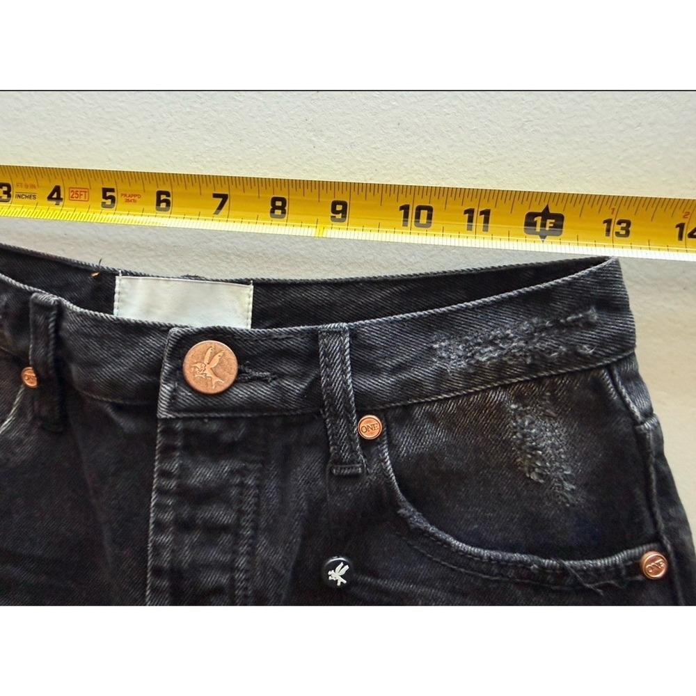 One Teaspoon Bandits Denim Shorts Black Distressed Raw Hem Size 24 NWT - Picture 7 of 8